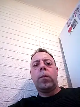 Snapshot of david_geam chatting on 12.24.24 david geam online show from 12.24.24