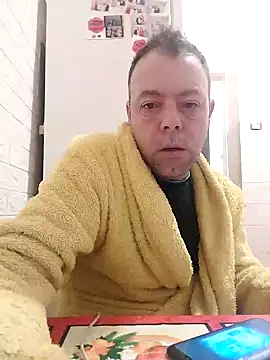 Snapshot of david_geam chatting on 12.26.24 david geam online show from 12.26.24