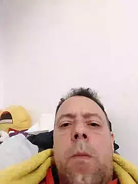 Snapshot of david_geam chatting on 12.28.24 david geam online show from 12.28.24