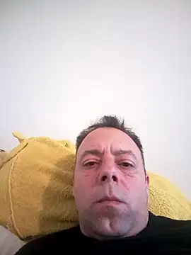 Snapshot of david_geam chatting on 01.05.25 david geam online show from 01.05.25