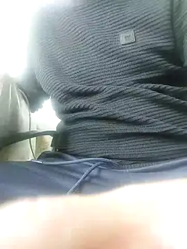 Snapshot of david_geam chatting on 10.14.25 david geam online show from 10.14.25