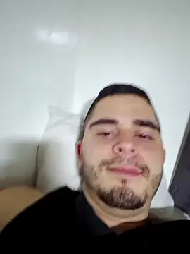 Snapshot of Fuyuichirou chatting on 02.04.25 Fuyuichirou online show from 02.04.25