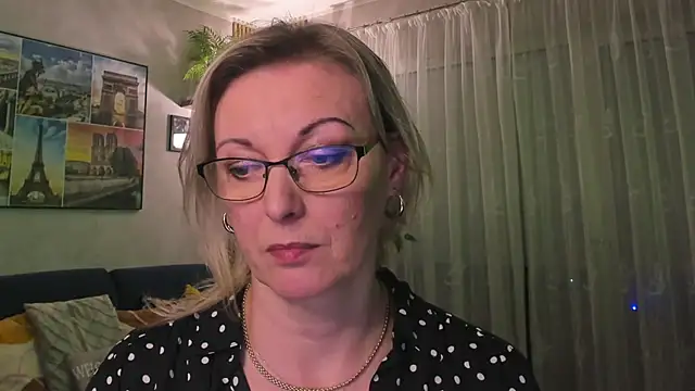 vanessa chat online show from 03.19.25