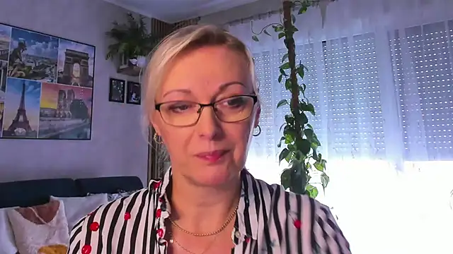 vanessa chat online show from 09.19.25