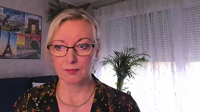 vanessa chat online show from 05.18.26