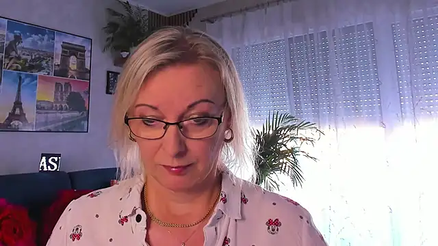 vanessa chat online show from 05.27.26