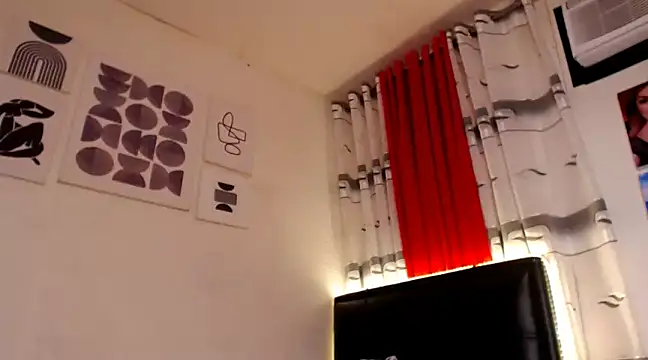 Snapshot of Alluring_Lordess chatting on 12.15.24 Alluring Lordess online show from 12.15.24