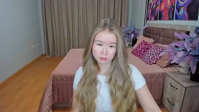 PollyOcean online show from 02.10.25