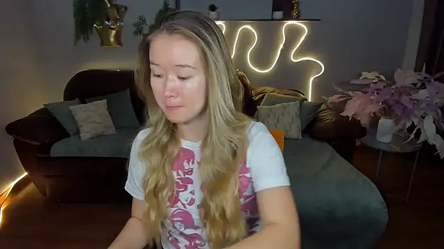 PollyOcean online show from 09.10.25