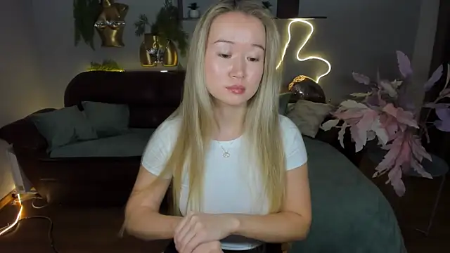 PollyOcean online show from 10.24.25