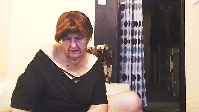 MioritaHard online show from 10.14.25