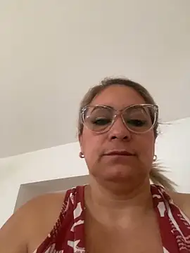 Snapshot of x_elena_x chatting on 01.30.25 x elena x online show from 01.30.25