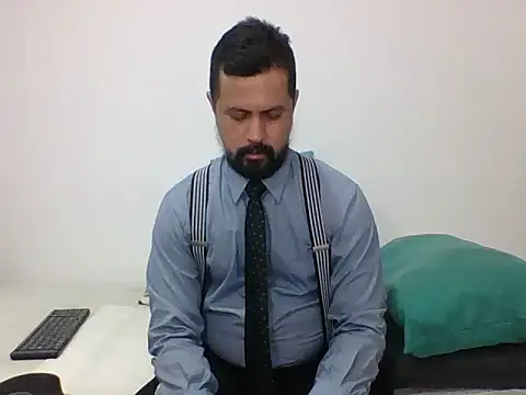 Snapshot of TRIISTAN_KING10 chatting on 01.15.25 TRIISTAN KING10 online show from 01.15.25