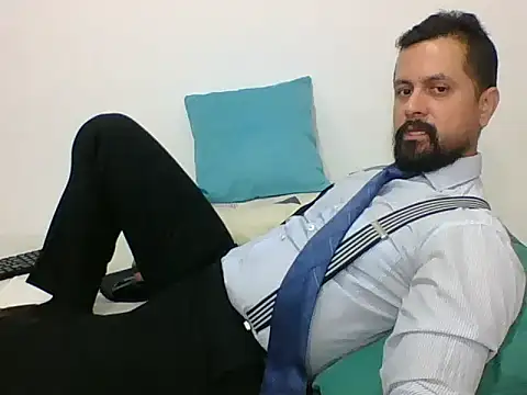 Snapshot of TRIISTAN_KING10 chatting on 01.17.25 TRIISTAN KING10 online show from 01.17.25