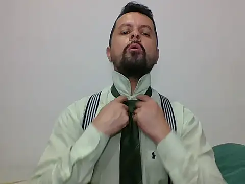 Snapshot of TRIISTAN_KING10 chatting on 11.21.25 TRIISTAN KING10 online show from 11.21.25