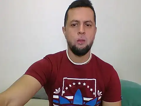 Snapshot of TRIISTAN_KING10 chatting on 07.23.26 TRIISTAN KING10 online show from 07.23.26