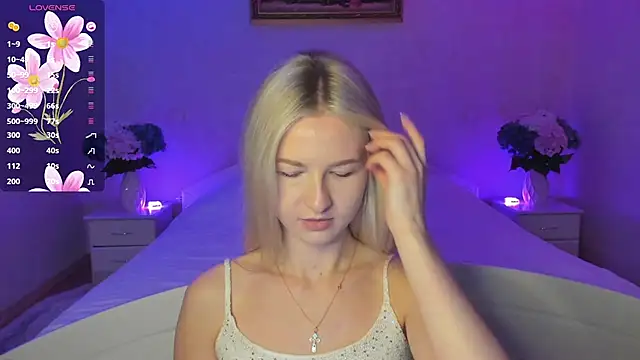 AnnaCarrera online show from 10.29.25