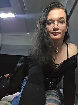 HotysimeHot1 online show from 10.29.25