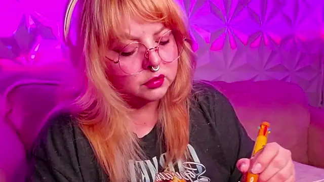 Satyn doll online show from 10.03.25