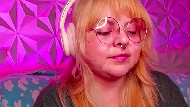 Satyn doll online show from 10.14.25