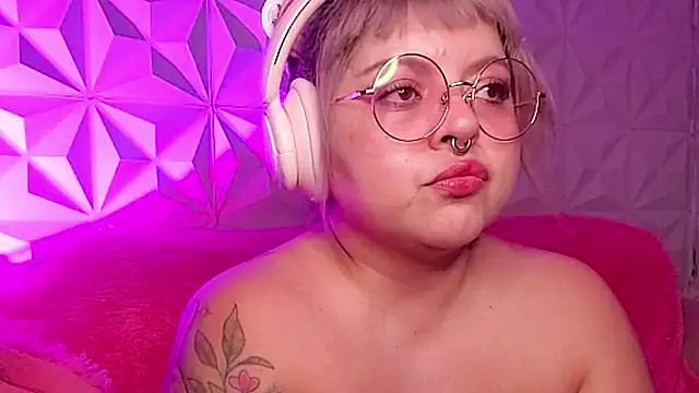 Satyn doll online show from 11.06.25