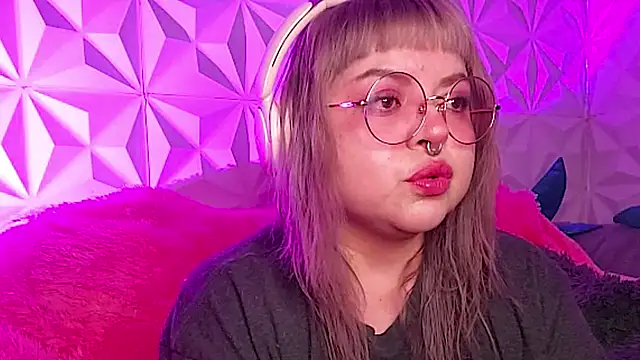 Satyn doll online show from 11.08.25