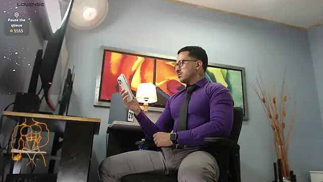 Snapshot of randyluke chatting on 04.28.26 randyluke online show from 04.28.26