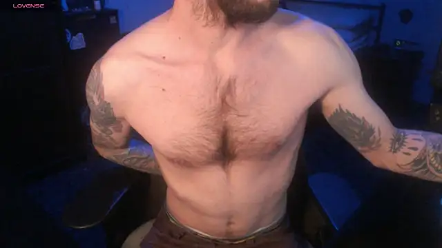 SexxxyLouis online show from 11.25.25