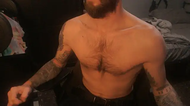 SexxxyLouis online show from 03.24.26