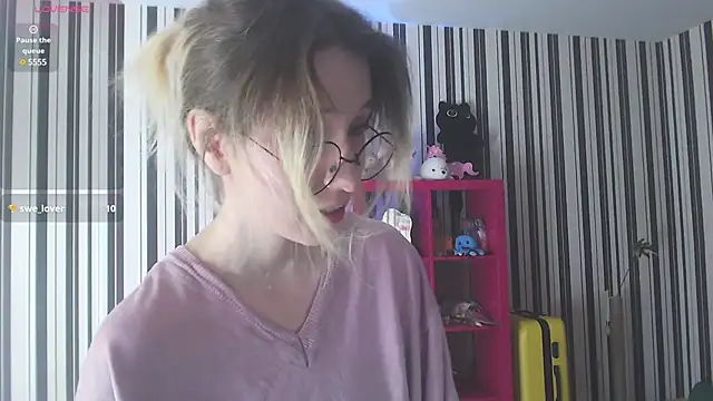  Hanna Moon  online show from 12.27.24