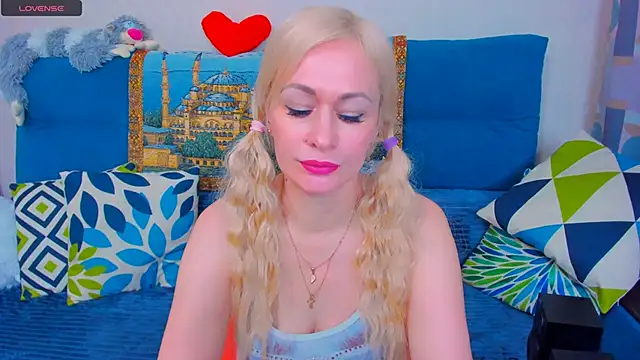 EllenMoore online show from 01.17.25