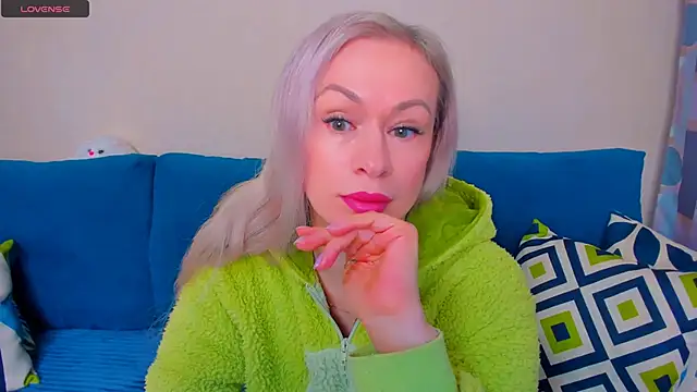 EllenMoore online show from 10.18.25