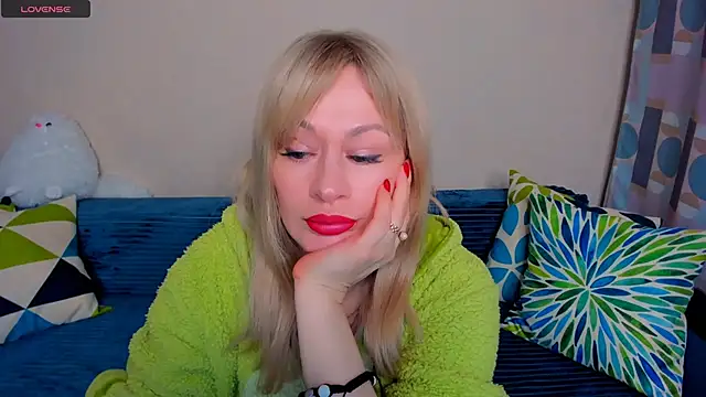 EllenMoore online show from 04.11.26