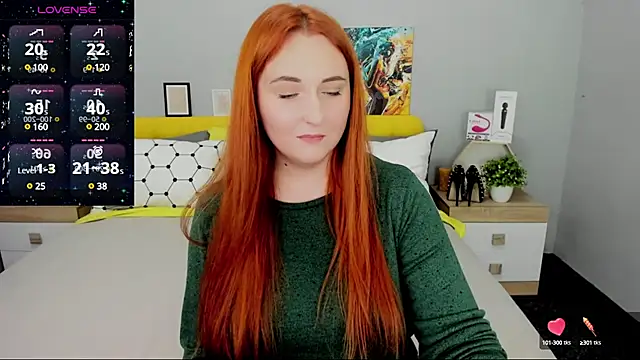 Snapshot of BabeLessi chatting on 12.24.24 BabeLessi online show from 12.24.24