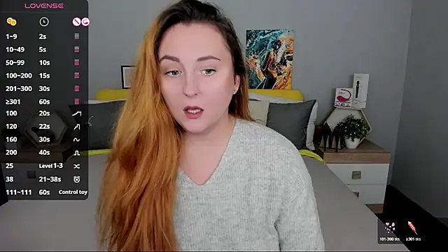 Snapshot of BabeLessi chatting on 11.24.25 BabeLessi online show from 11.24.25