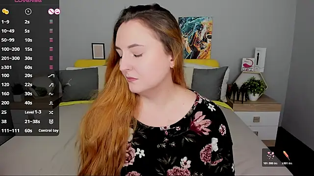 Snapshot of BabeLessi chatting on 11.29.25 BabeLessi online show from 11.29.25