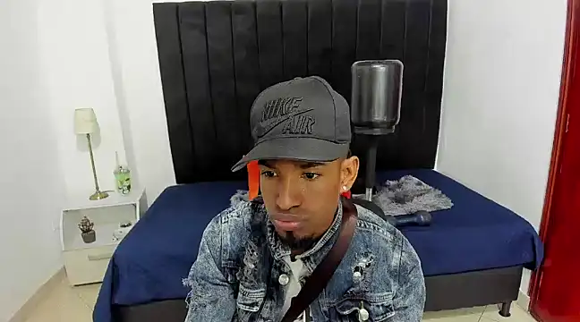 anhtony wayans online show from 12.18.24