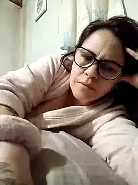 Snapshot of AyantiPonz79 chatting on 09.13.25 AyantiPonz79 online show from 09.13.25