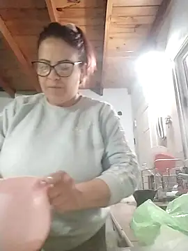 Snapshot of AyantiPonz79 chatting on 11.08.25 AyantiPonz79 online show from 11.08.25