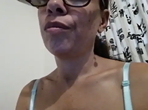 Snapshot of mari657 chatting on 01.10.25 mari657 online show from 01.10.25