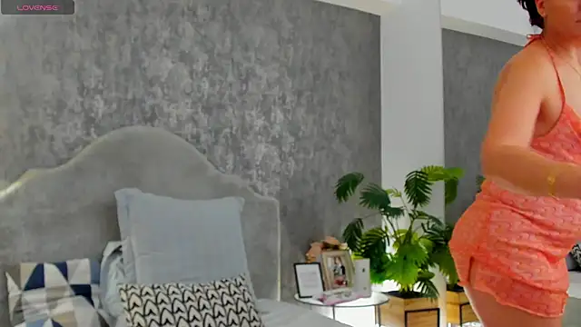 LisaCroft online show from 02.27.26