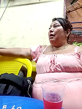 Snapshot of Brenda_Berck_ chatting on 11.18.25 Brenda Berck online show from 11.18.25