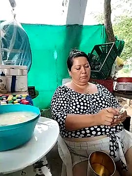 Brenda Berck  online show from 03.04.26