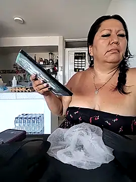 Brenda Berck  online show from 04.12.26