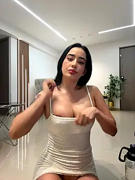 CATALINA RESTREPO online show from 10.04.25