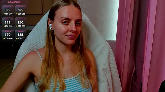 Snapshot of Jam_cream chatting on 11.30.25 Jam cream online show from 11.30.25