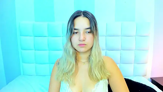 Snapshot of teresasroom_ chatting on 03.02.25 teresasroom online show from 03.02.25