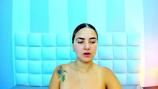 Snapshot of teresasroom_ chatting on 10.29.25 teresasroom online show from 10.29.25