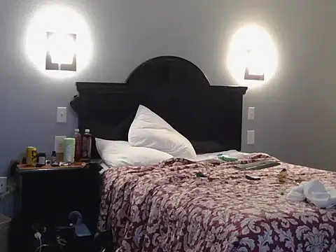 HelloKittyLapDog online show from 04.16.26