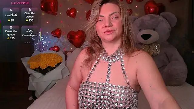 Snapshot of KristiOwen chatting on 02.15.26 KristiOwen online show from 02.15.26